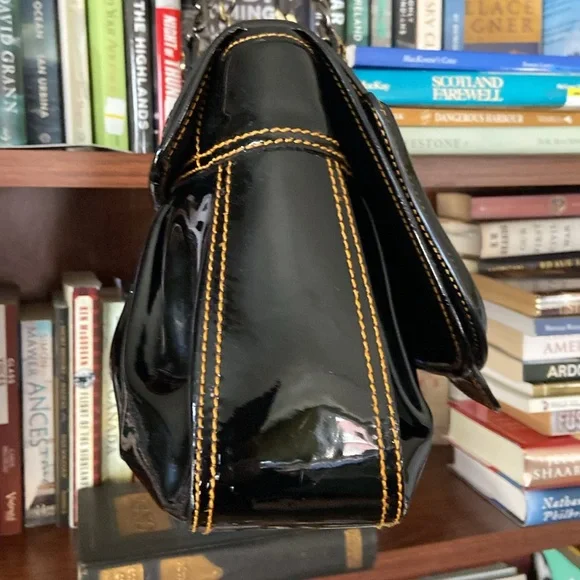 Fendi B Bag Purse in Black Patent Leather with Orange Contrast Top Stitching - Picture 5 of 16